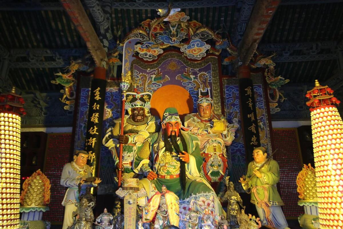 師尊人中講道最新,師尊人中講道最新，小巷深處的特色小店探秘