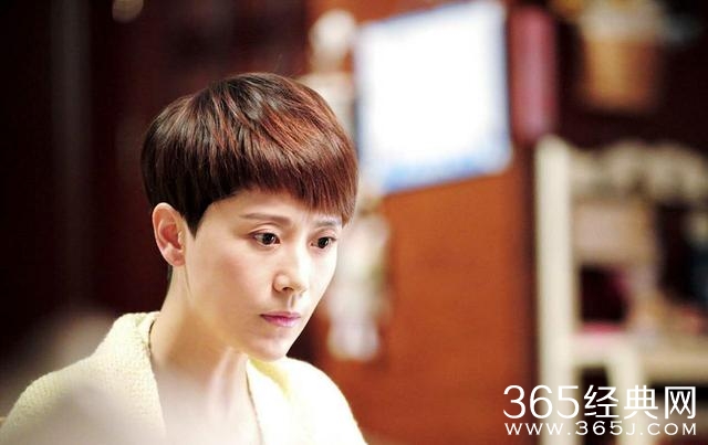 娛樂(lè)圈之女王在上，璀璨星途下的榮耀篇章（最新章節(jié)）