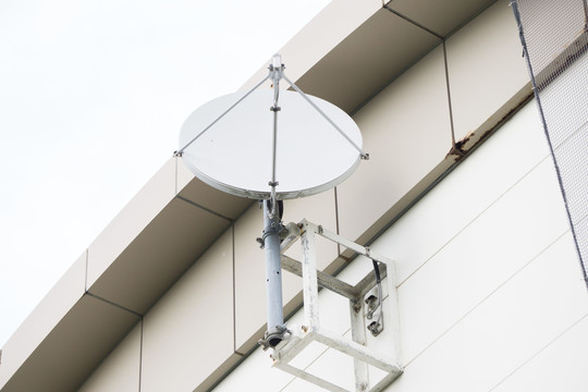 技術(shù)革新與觀眾體驗，電視最新天線觀點碰撞記