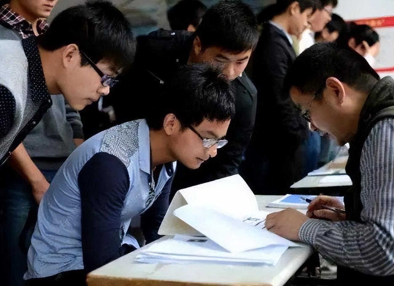 鐵路薪資改革邁入新時(shí)代，科技重塑未來(lái)，最新動(dòng)態(tài)揭示變革趨勢(shì)
