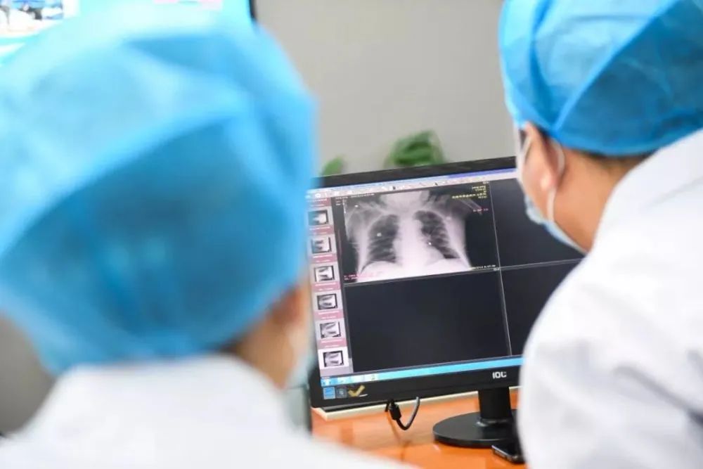 最新疫情動態(tài)圖，疫情與歡樂生活的交織
