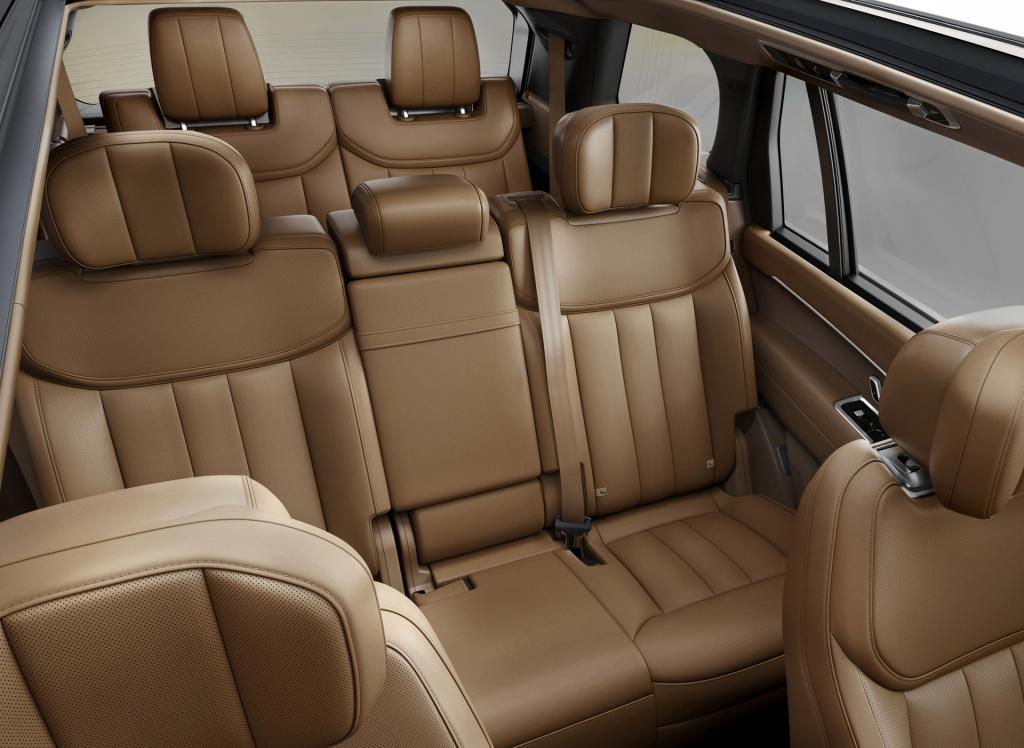 全新攬勝亮相,全新攬勝亮相，小巷中的隱藏寶藏，探索未知的獨特風情！