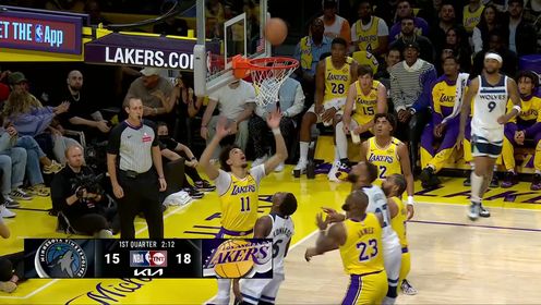 詹姆斯首場(chǎng)比賽錄像回放，變化、自信與成就感的啟示之旅