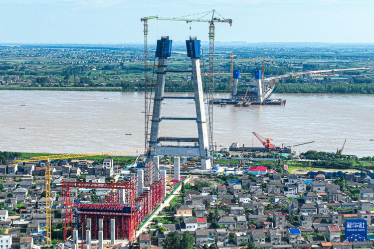 長(zhǎng)江百里洲大橋最新進(jìn)展，連接未來(lái)的橋梁，成就夢(mèng)想的翅膀