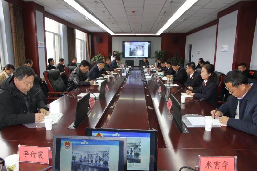 廢品回收新趨勢，小巷中的綠色奇遇之旅