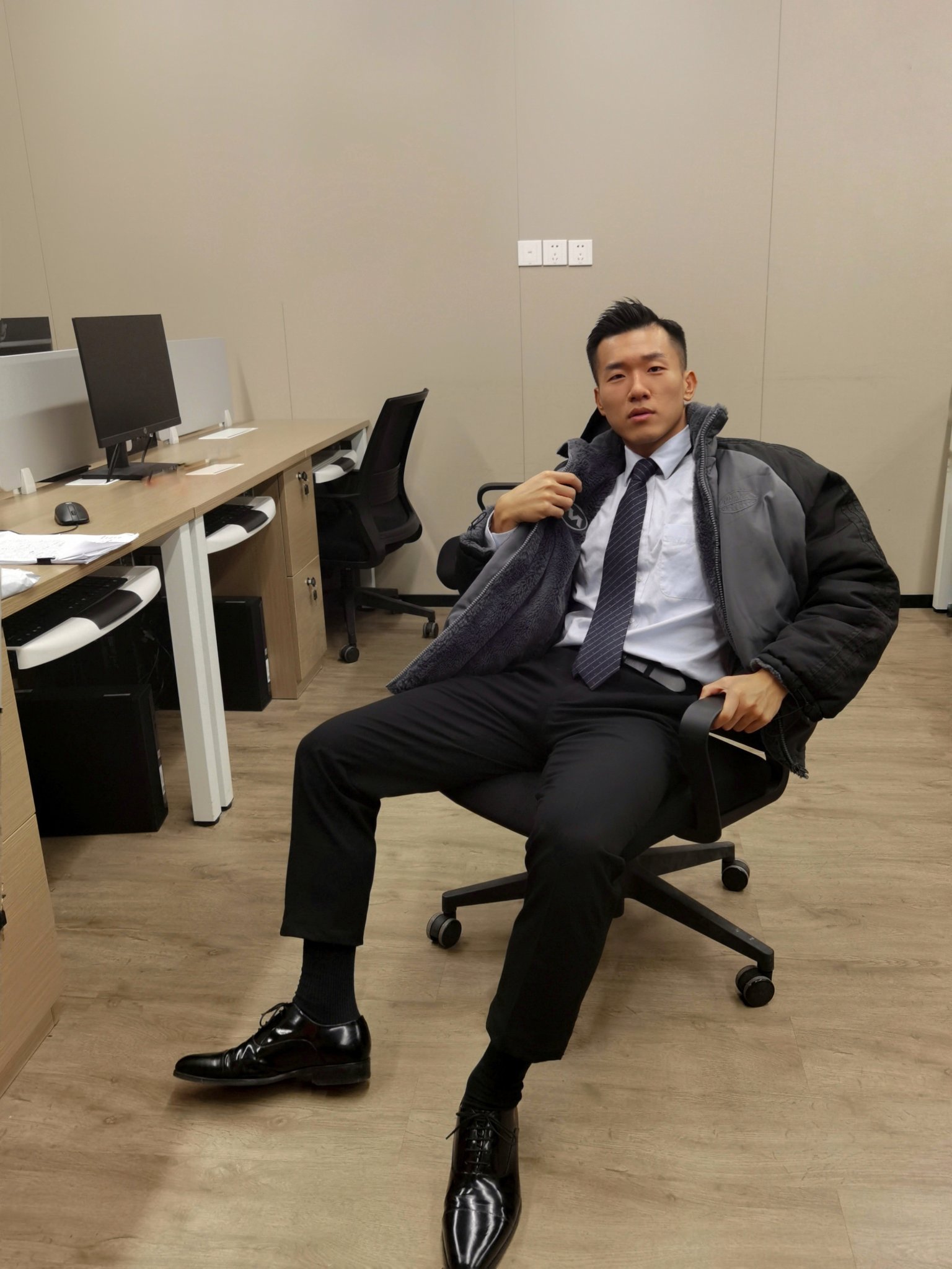 呆叔最新風(fēng)采，新晉時尚偶像引領(lǐng)潮流新風(fēng)尚
