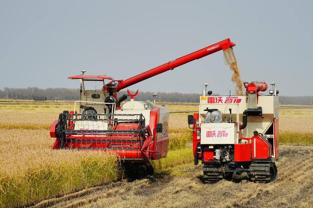 最新農(nóng)業(yè)機(jī)械探秘，小巷深處的農(nóng)業(yè)黑科技揭秘