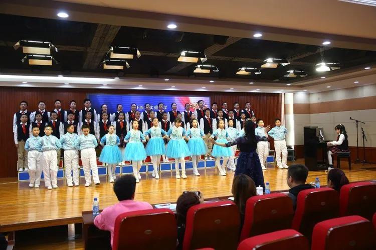 科技與藝術(shù)融合之作，智能合唱助手推薦適合合唱比賽的歌曲