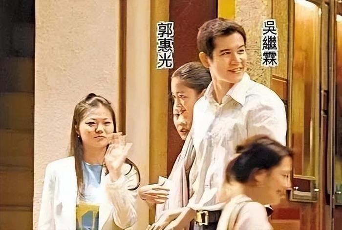 豪門寵愛，甜蜜婚姻的成長勵(lì)志之旅