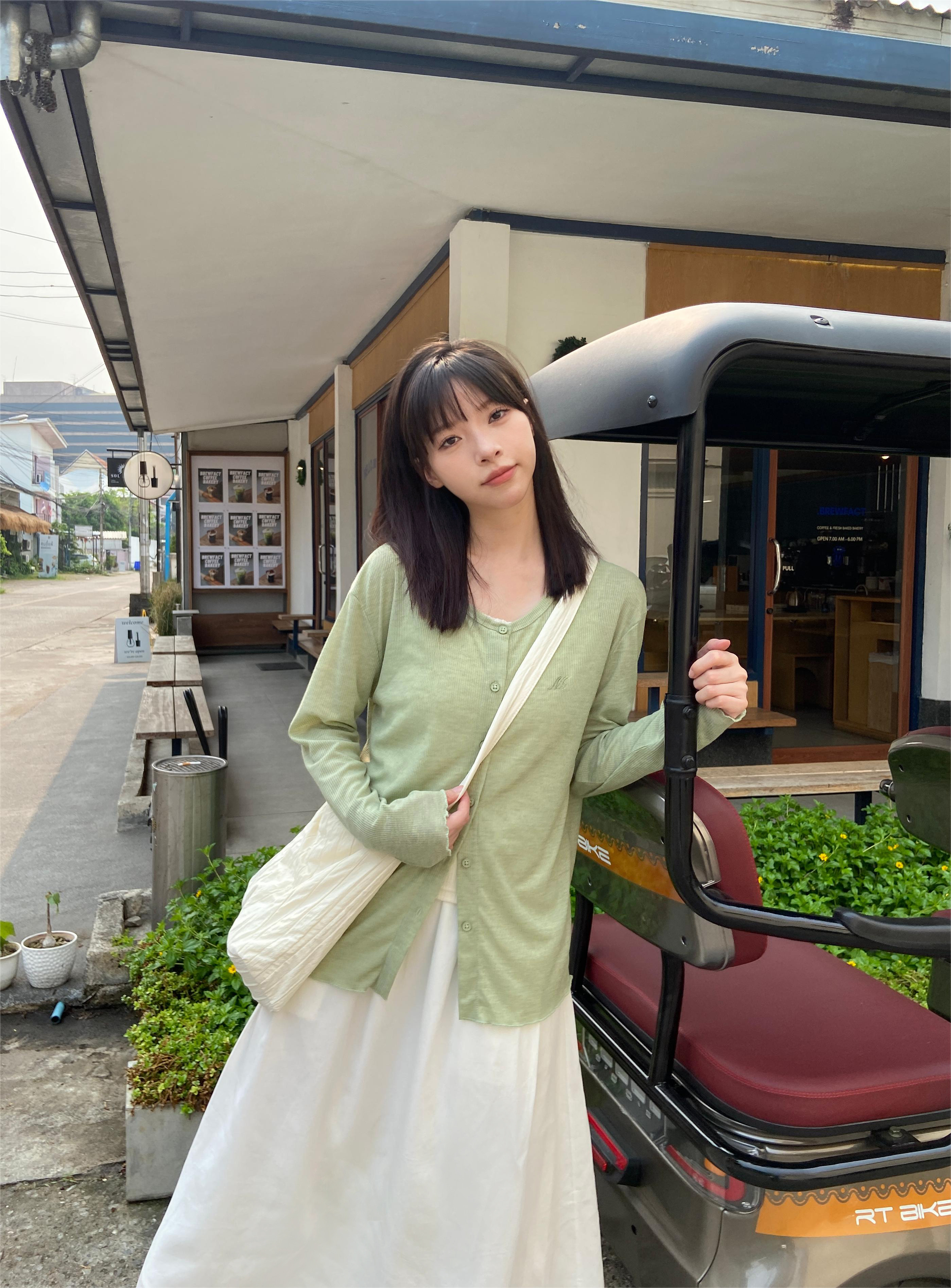 探索小巷中的隱藏美食寶藏，最新素人美食之旅 2024