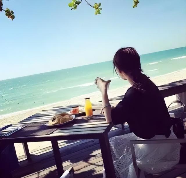 時尚選擇背后的多元解讀，最新頭像背影引領潮流趨勢