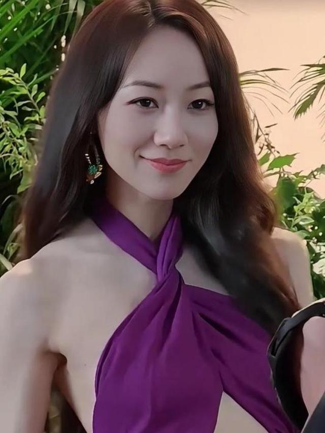 女性頭像時尚潮流演變，最新風(fēng)尚與2025年流行趨勢預(yù)測