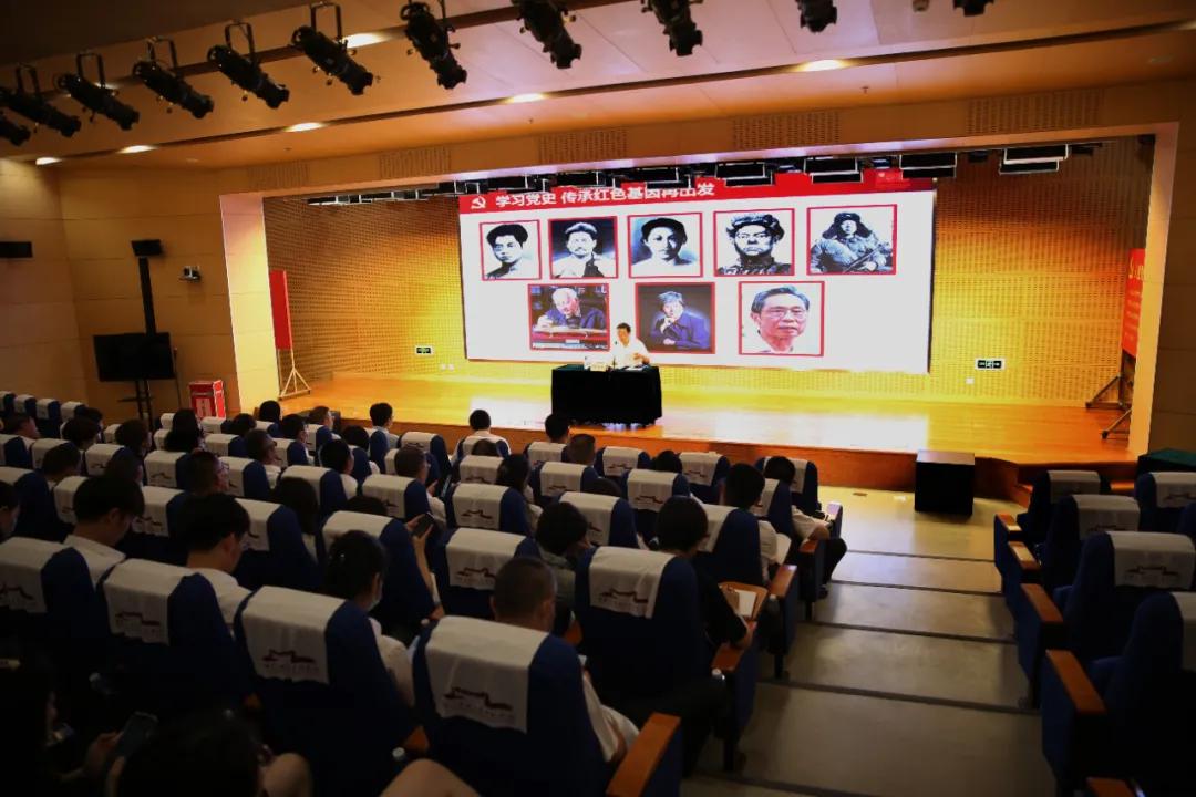 烽火科技時代，熱血抗戰(zhàn)再現(xiàn)，科技改變生活——最新抗日劇2025
