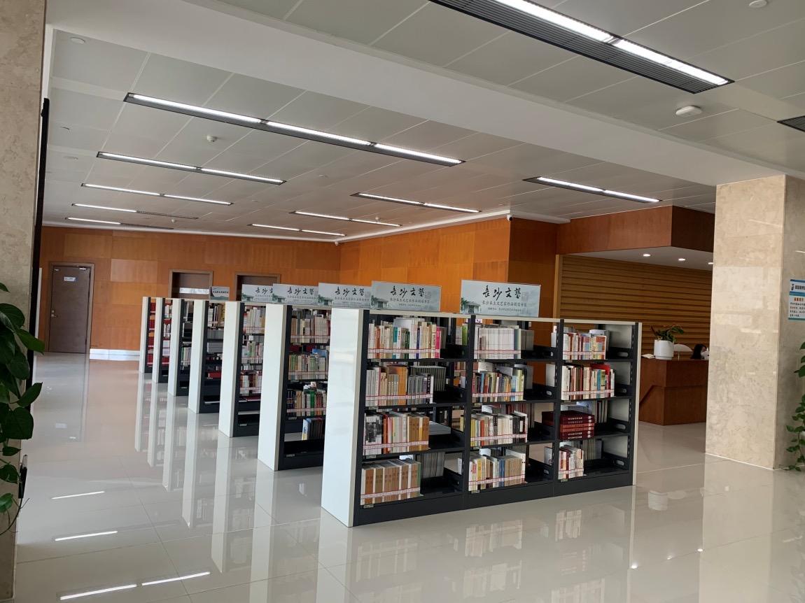 何頓最新作品，引領(lǐng)你進(jìn)入獨(dú)特的文學(xué)之旅